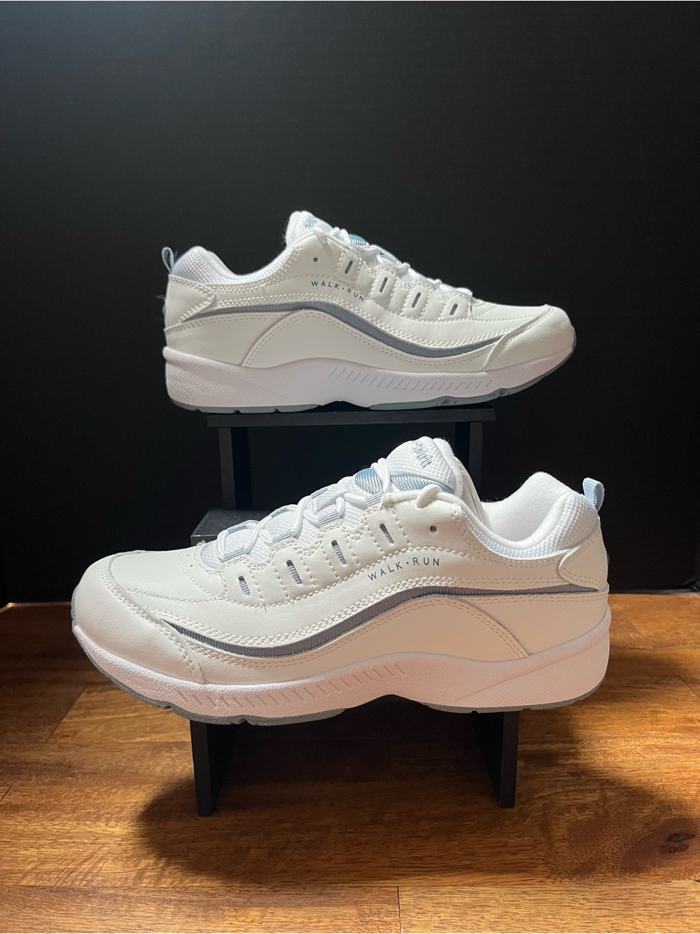 (NEW)Easy Spirit Romy Walk/Run Shoes/Women’s Size 8/Color-White/Light Blue
